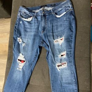 Judy Blue 24W Like New Buffalo Plaid Skinny Jeans